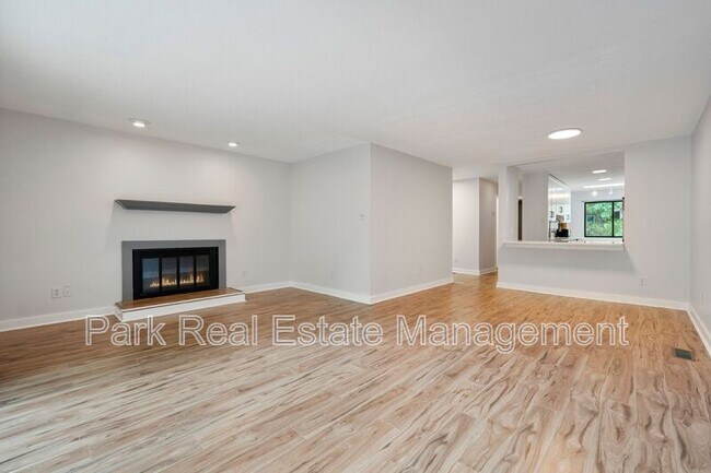 Foto del edificio - 60 Fernwood Ln