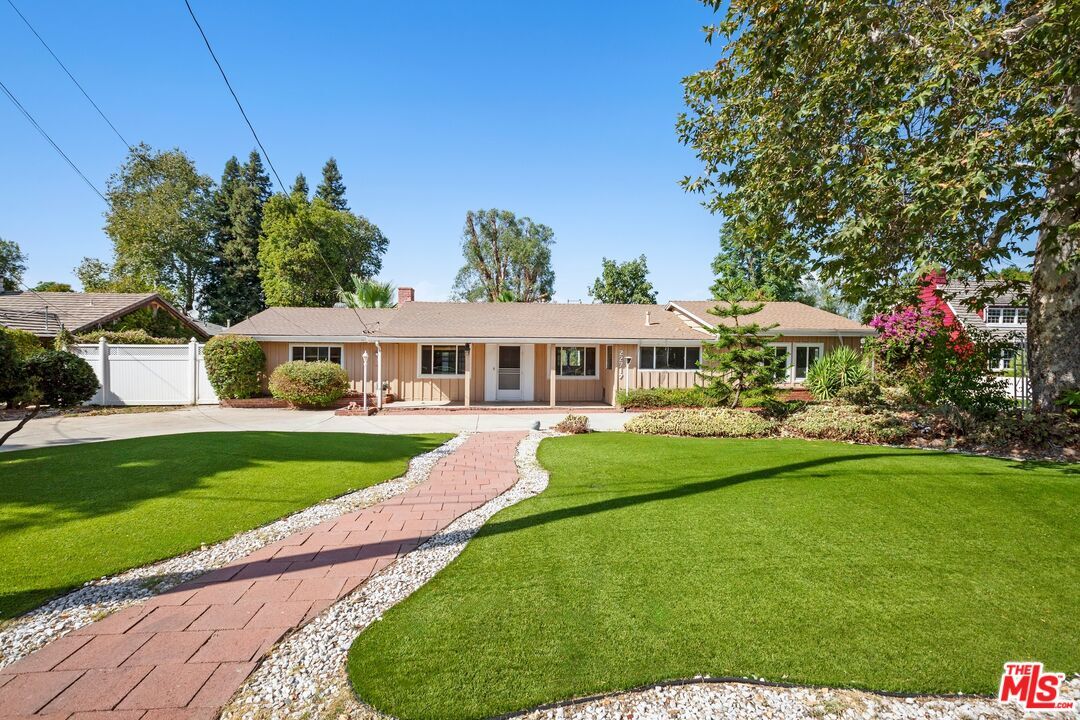 Foto principal - 22717 Miranda St