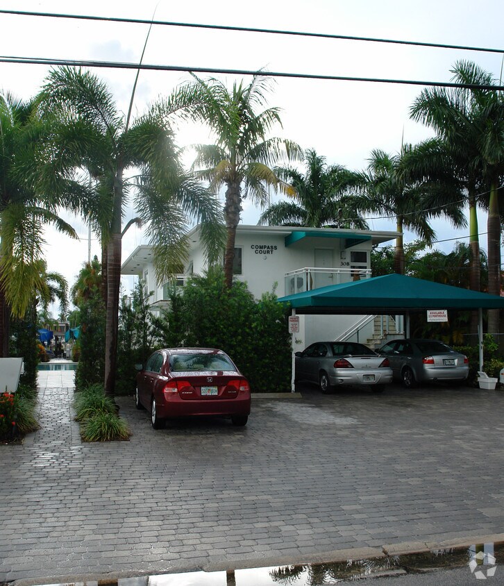 Foto principal - 308-312 W Hendricks Is