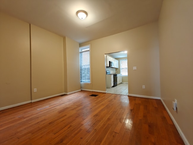 Photo - 400 E Lorraine Ave Townhome