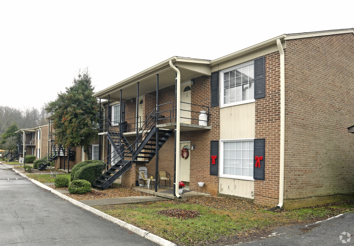 Building Photo - Stratford Arms Apartments