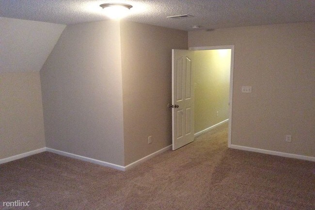 Building Photo - 3323 Mazen Ct