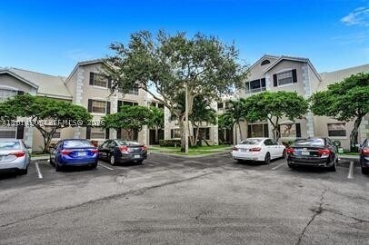 Foto del edificio - 2871 N Oakland Forest Dr