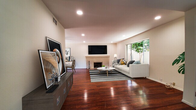 Foto del edificio - 2151 Pamela St