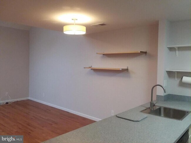 Building Photo - 13406 Shady Knoll Dr
