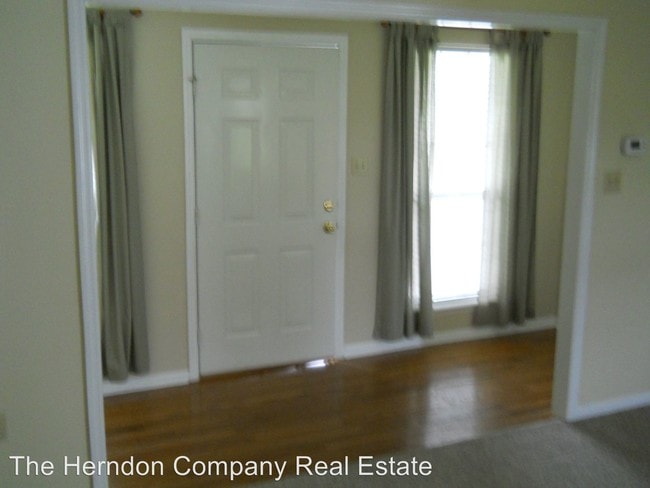 Building Photo - 4407 Cranston Cir