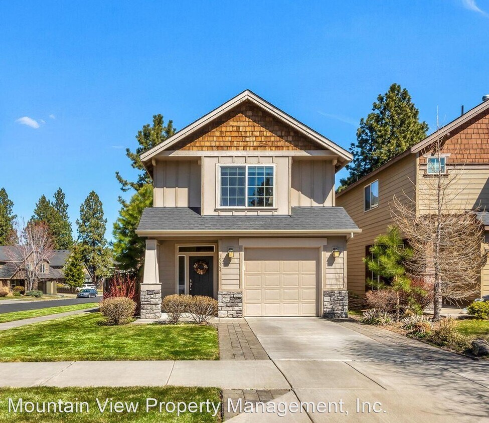 19564 Salmonberry Ct, Bend, OR 97702 House Rental in Bend, OR