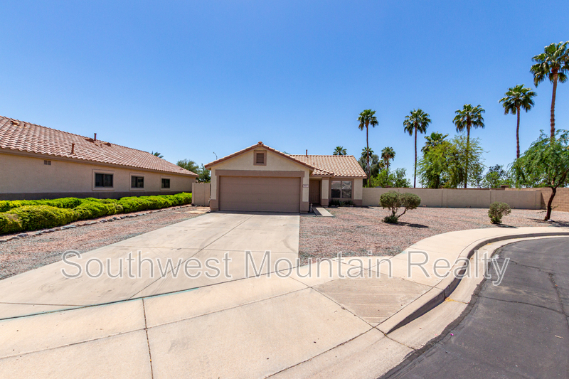 Foto principal - 8417 E Monte Cir