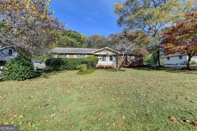 Building Photo - 834 Burns Cir