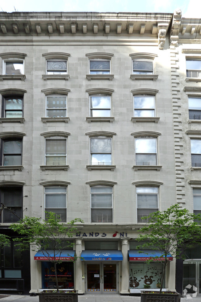 Foto del edificio - 19 Warren St