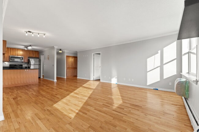 Building Photo - 3150 Excelsior Blvd