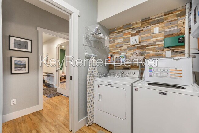 Foto del edificio - 4450 Yarrow St