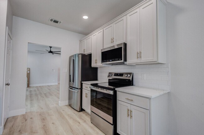 Foto del edificio - 3948 Overlake Dr