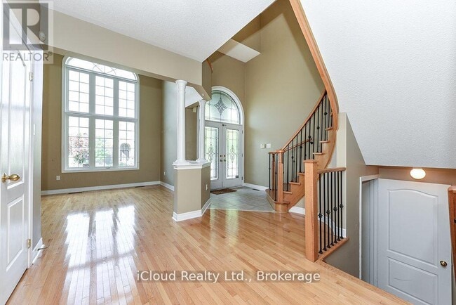 Building Photo - 15 Cooperage St