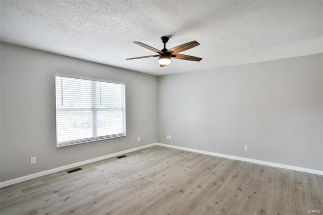 Building Photo - 300 Reinhard Blvd
