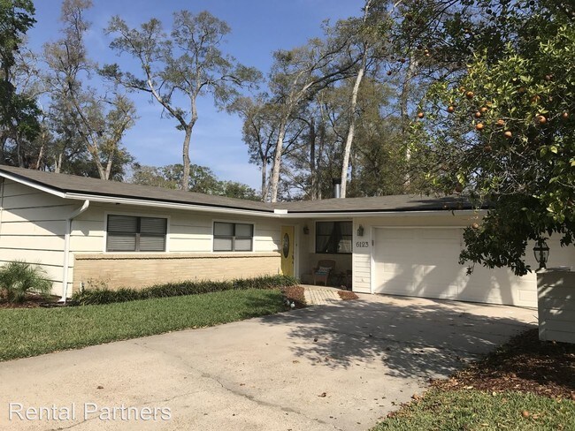 Building Photo - 6123 Riviera Manor Dr