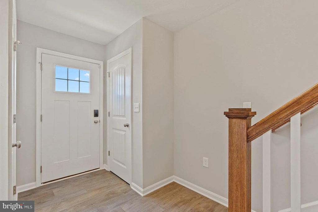 Primary Photo - 332 Avon Dr