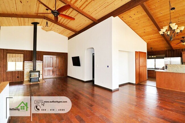 Foto del edificio - 19606 Fish Hill Ln