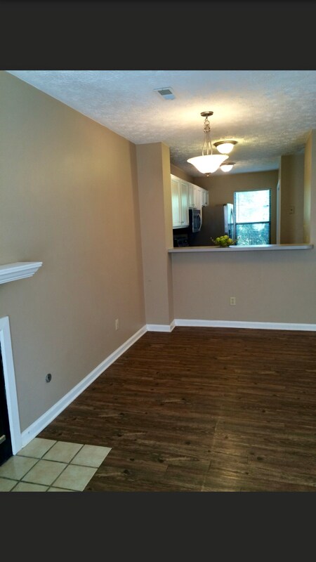 Building Photo - 676 Shadywood Ln