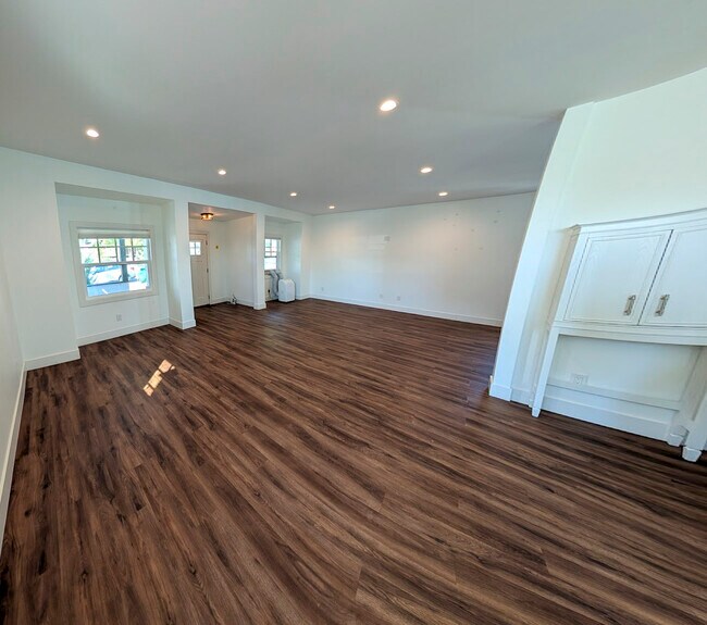 Foto del edificio - 780 Forest St