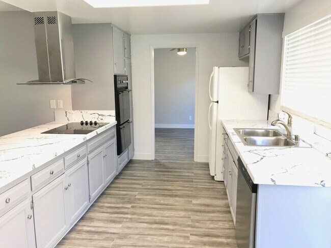 Foto del edificio - FOR RENT - 3BR/2BA 1490 SqFt Single Family...