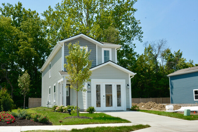 Building Photo - Honor Meadows