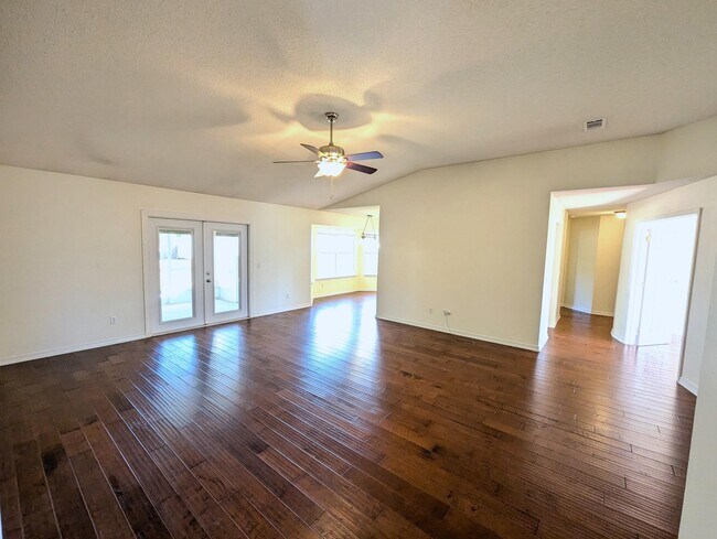 Foto del edificio - 7300 Rexford St