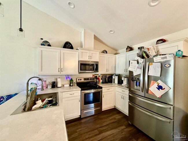 Building Photo - 5899 Cedar Tree Dr