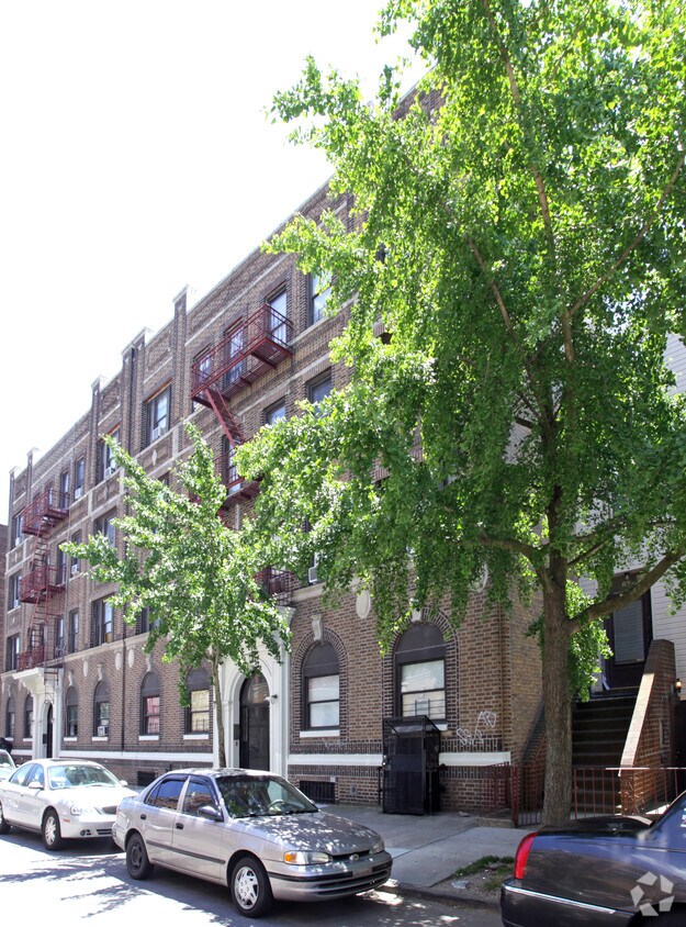 Building Photo - 364 87th St