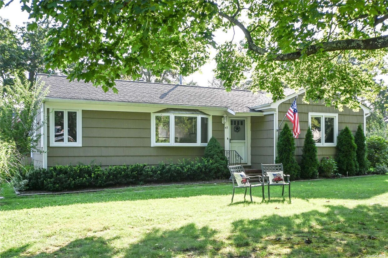 Foto principal - 43 Lockitt Dr