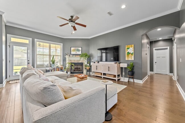 Building Photo - 103 Allisha Ct