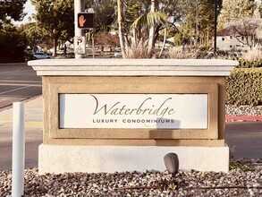 Building Photo - 17093 Rancho Bernardo