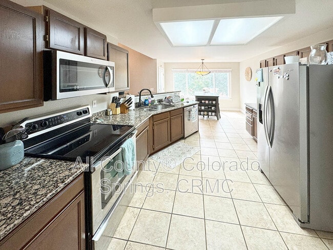 Building Photo - 2970 Haystack Dr