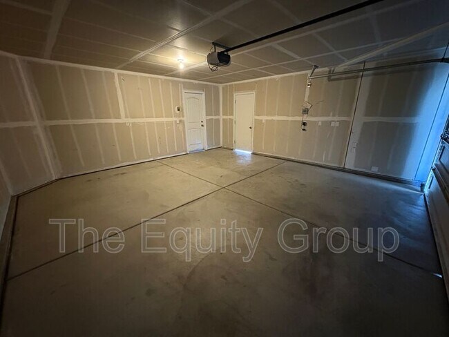 Foto del edificio - 3316 W Wren Ave