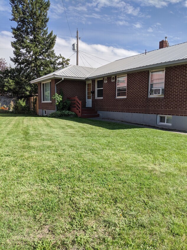 625 Holbrook Dr, Idaho Falls, ID 83401 Townhouse for Rent in Idaho