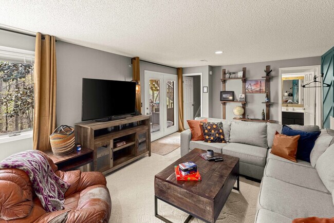 Foto del edificio - 5 Singleton Cir