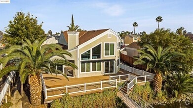 Building Photo - 4730 Spinnaker Way