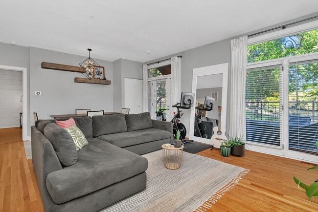 Foto del edificio - 2920 N River Walk Dr