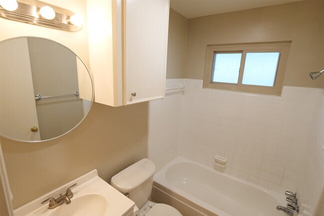 Foto del edificio - 5331 Inwood Dr