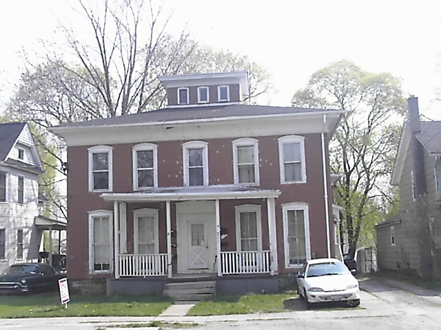 Primary Photo - 211 Lock St