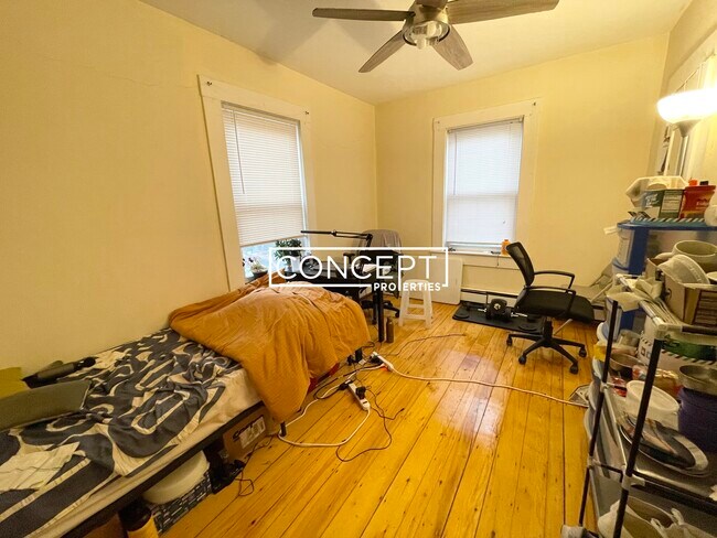 Foto del edificio - 14 Shepherd Ave