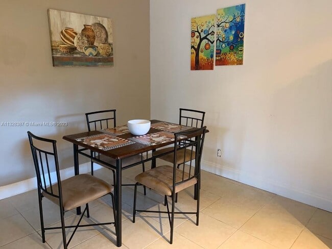 Foto del edificio - 8404 W Sample Rd