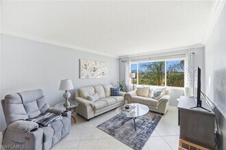 Building Photo - 1010 Manatee Rd