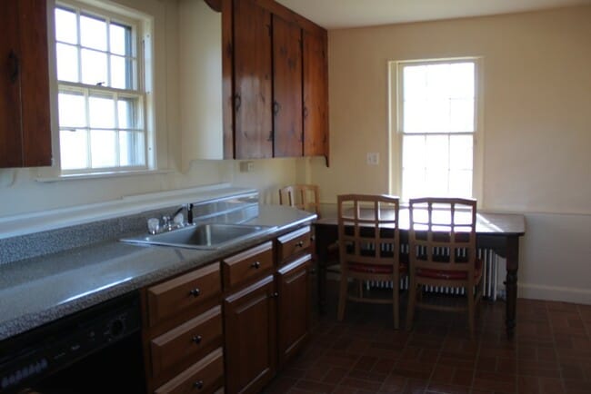 Foto del edificio - 134 Sandwich Rd