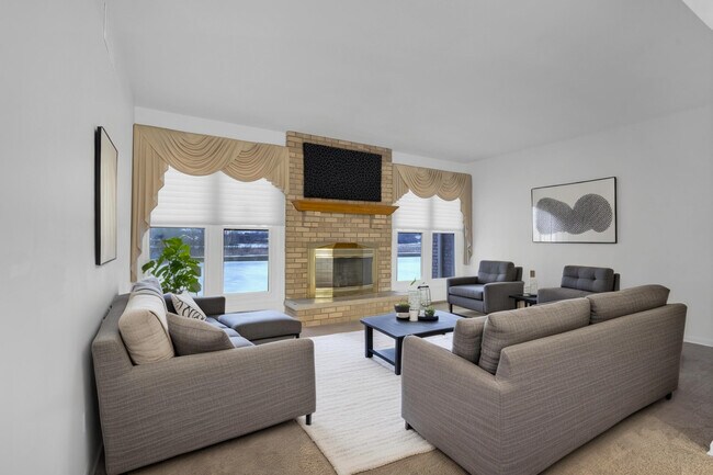 Foto del edificio - 7910 Belle Rive Ct