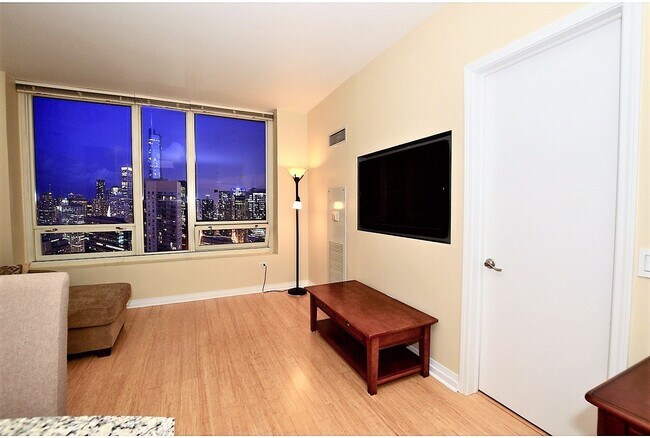Foto del edificio - 33 W Ontario St