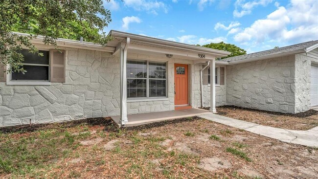 Building Photo - 9304 St Regis Ln
