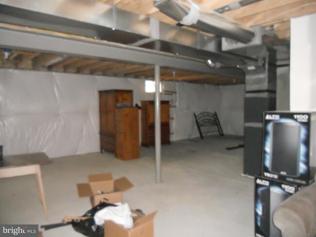 Building Photo - 140 Kelly Driver Rd