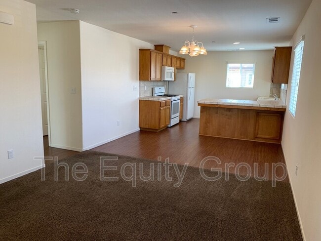 Foto del edificio - 2218 W Lark Ave