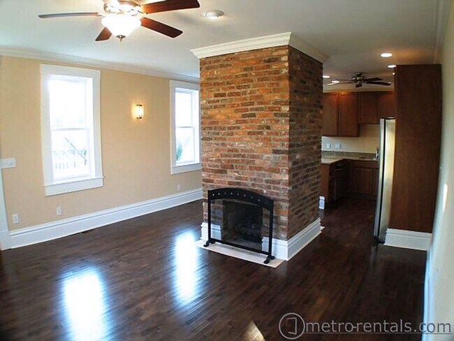 Foto del edificio - 264 E Kossuth St